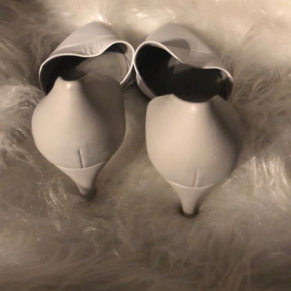 COPY - Vince Aurelian 2 Tone D’Orsay Kitten Heel Pump 8M - Picture 6 of 12